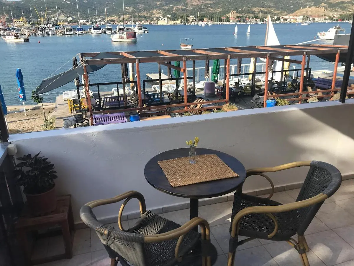 Vertigo Foça 0*,  Turquía